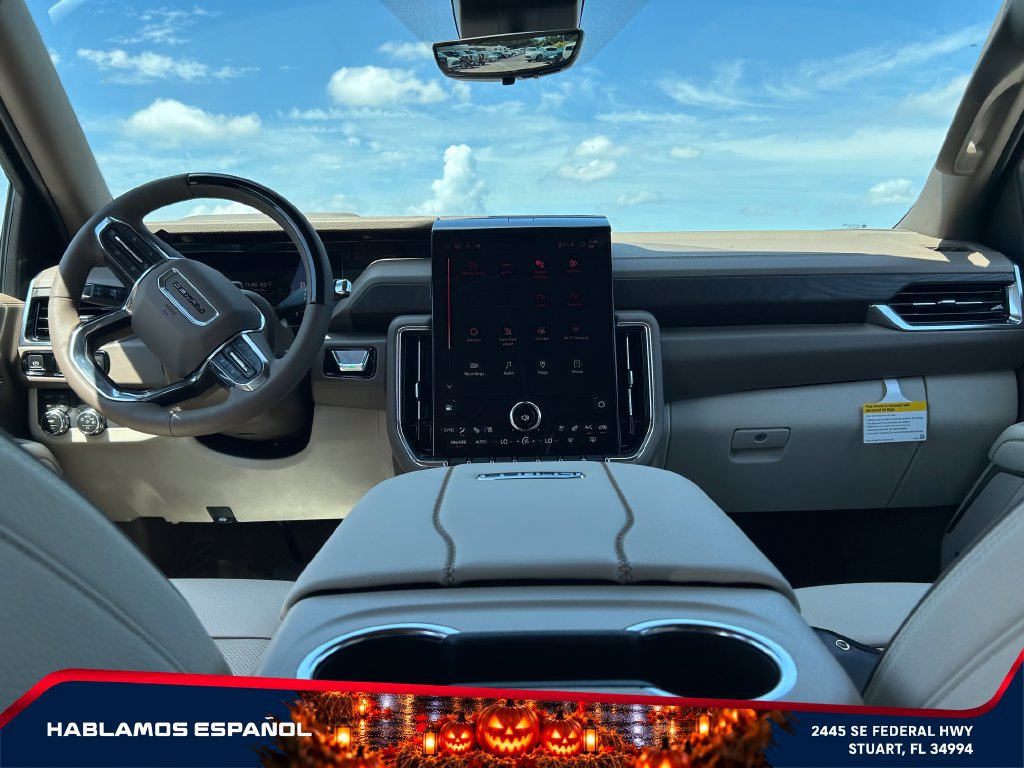 New 2026 GMC Yukon Denali w/ Denali Reserve Package AWD/4WD image 16