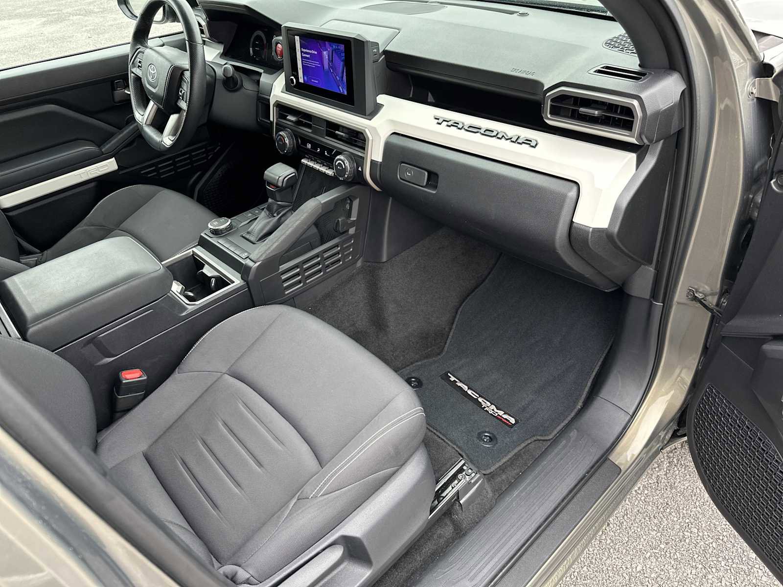 Used 2024 Toyota Tacoma TRD Sport RWD image 25
