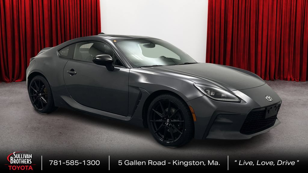 Used 2022 Toyota GR86 Premium RWD image 3
