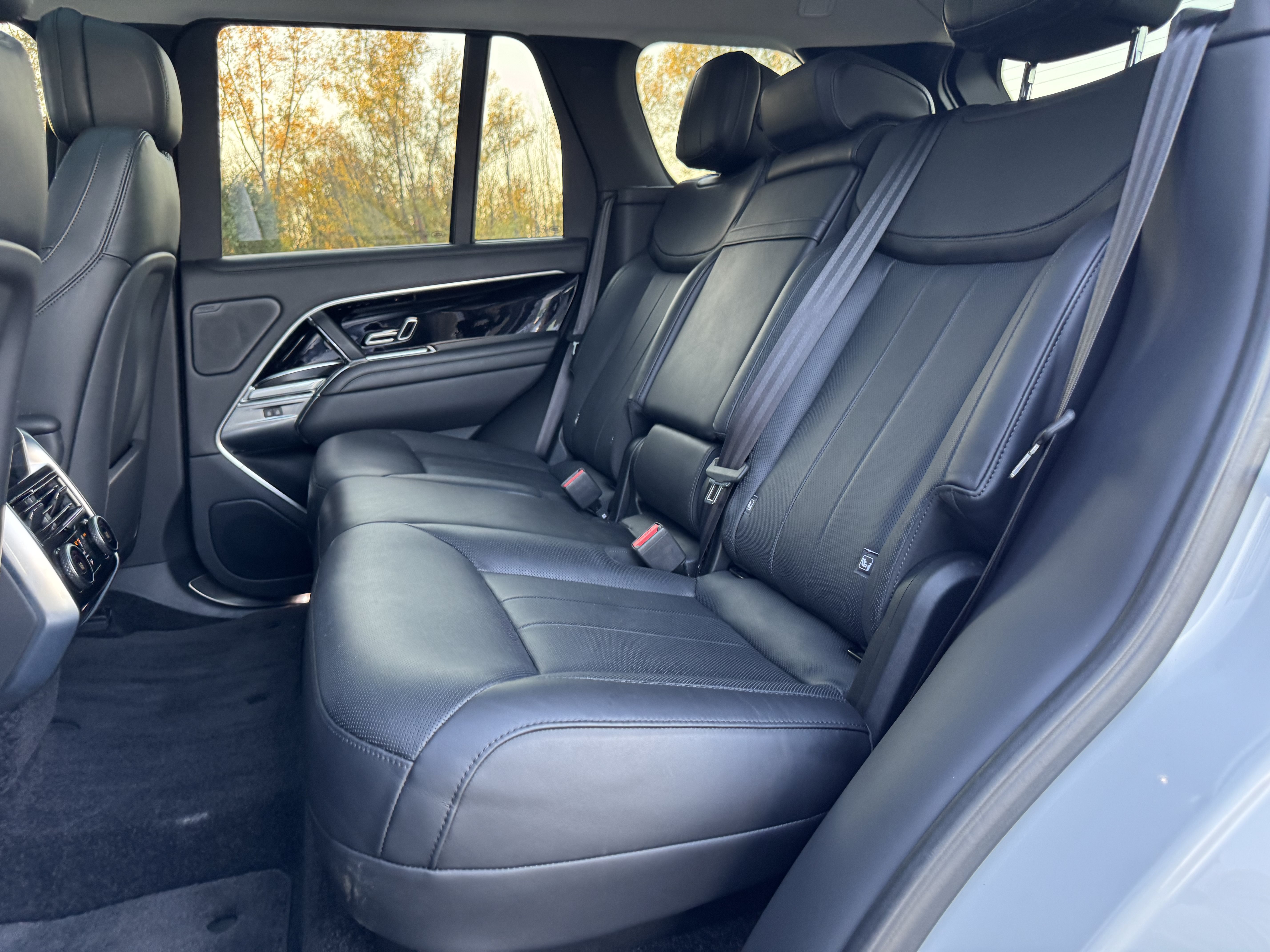 Used 2022 Land Rover Range Rover SE AWD/4WD image 26