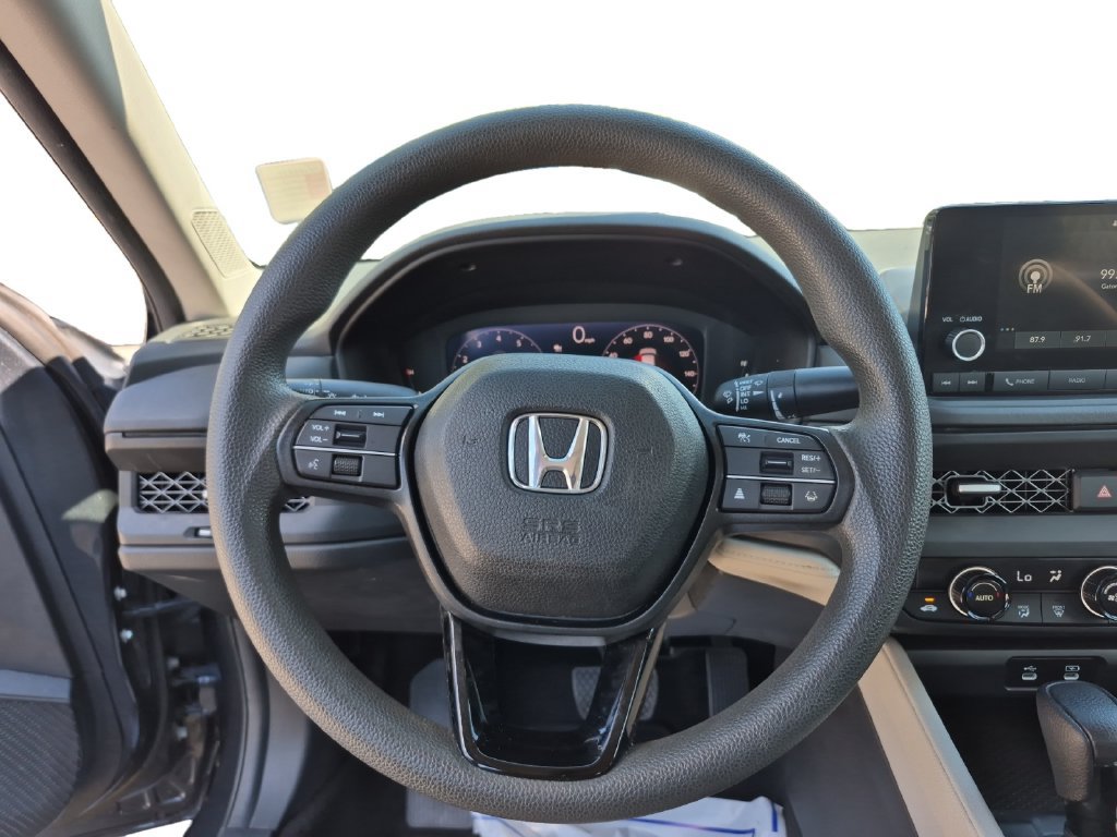 Used 2023 Honda Accord EX image 12