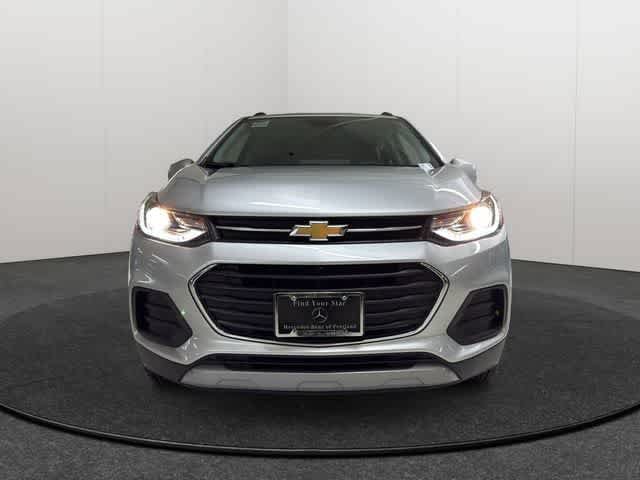 Used 2018 Chevrolet Trax LT w/ LT Convenience Package AWD/4WD image 2