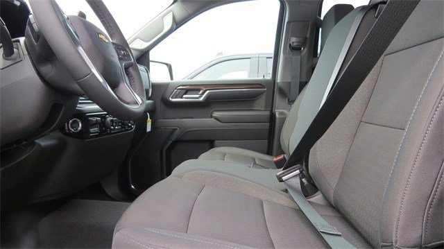 New 2024 Chevrolet Silverado 1500 Custom Trail Boss w/ LPO, Dark Essentials Package image 18