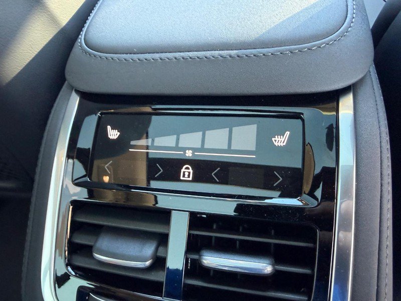 New 2027 Volvo XC90 B6 Plus AWD/4WD image 7