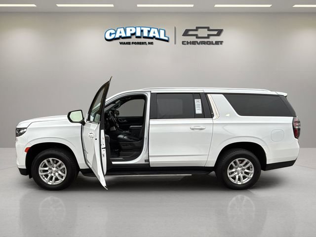 Used 2024 Chevrolet Suburban LT image 13