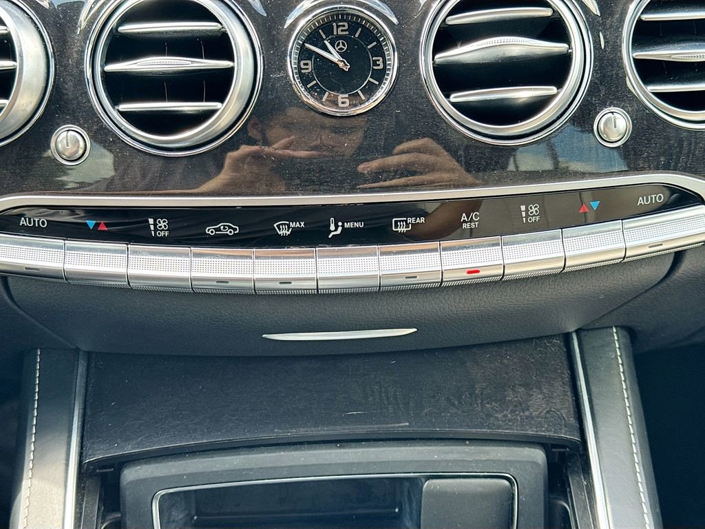 Used 2020 Mercedes-Benz S 560 Sedan w/ Premium Package image 17