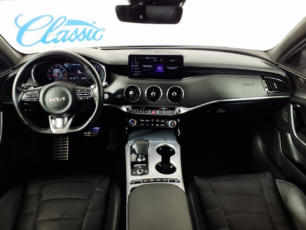 Used 2022 Kia Stinger GT2 AWD/4WD image 12