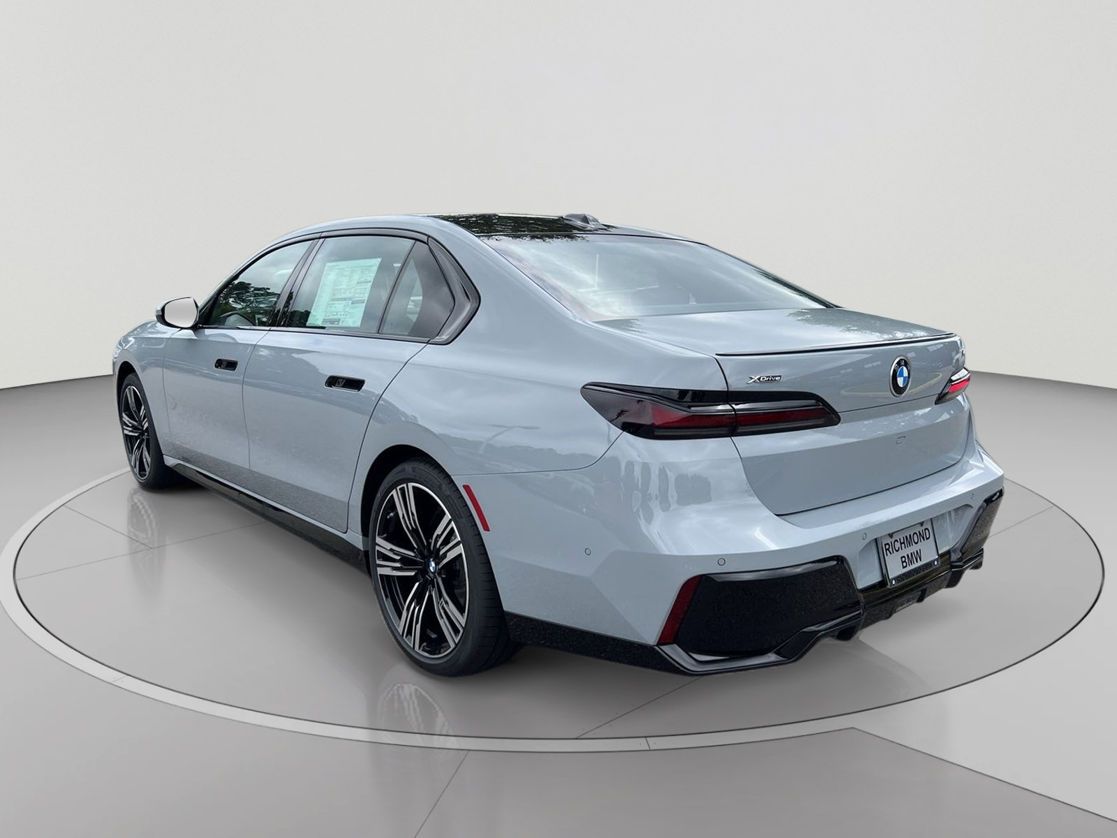 New 2025 BMW 740i xDrive w/ Executive Package AWD/4WD image 3