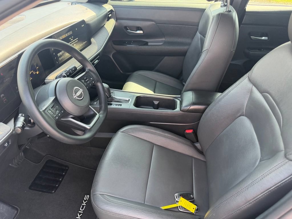 Used 2025 Nissan Kicks SV FWD image 27