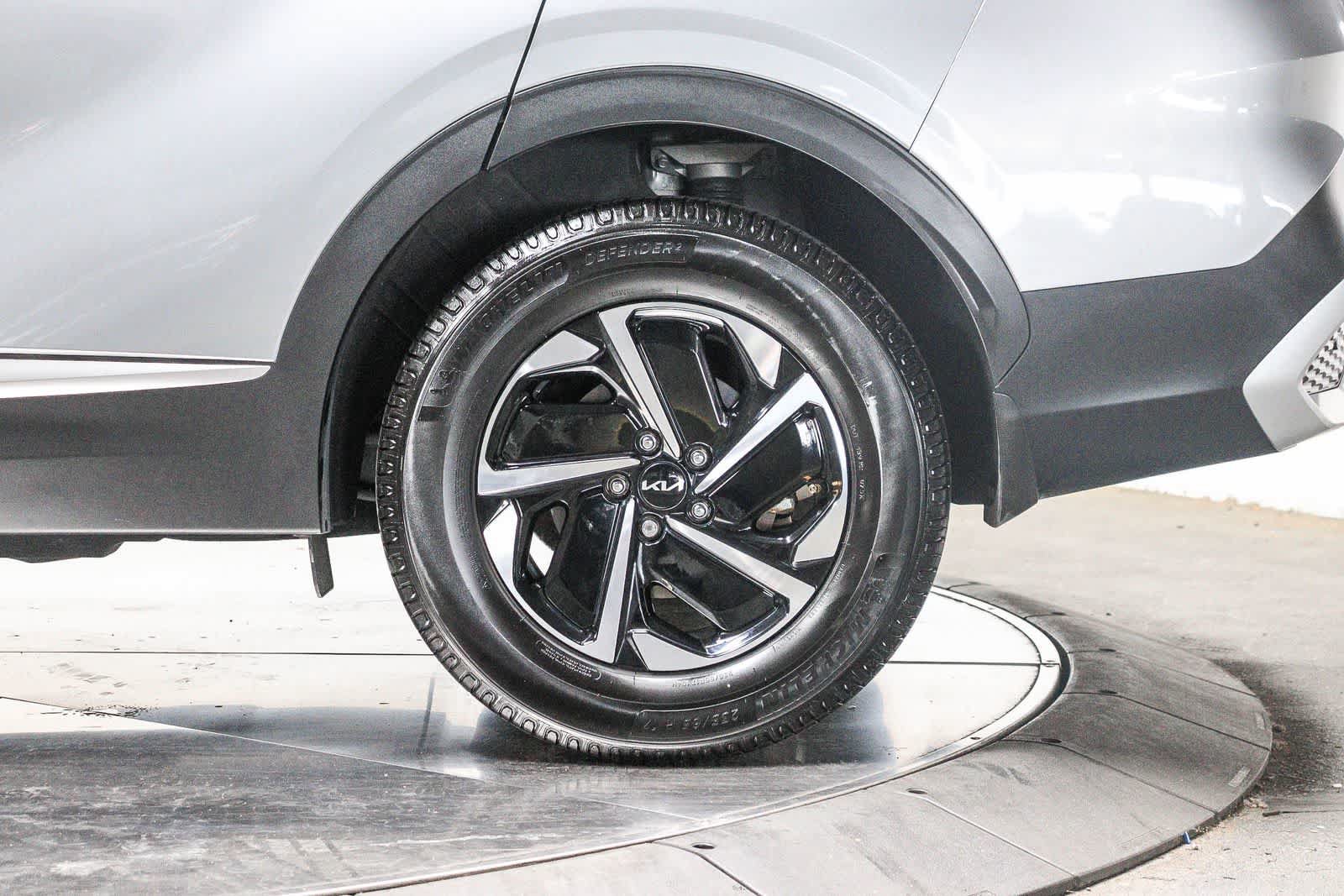 Used 2023 Kia Sportage LX AWD/4WD image 10
