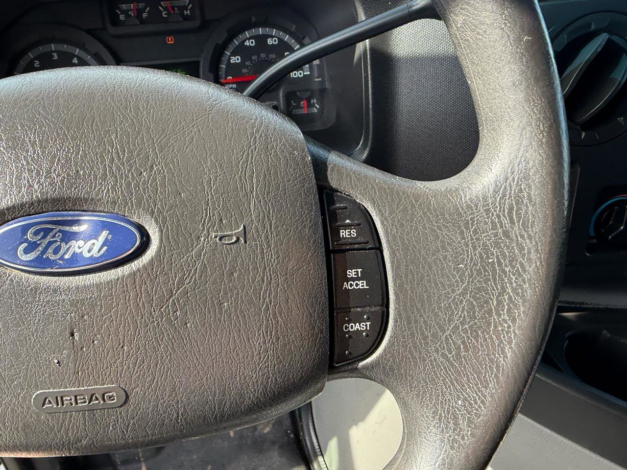 Used 2009 Ford E-150 and Econoline 150 E-150 RWD image 14