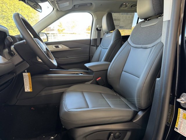 New 2026 Ford Explorer Active image 4