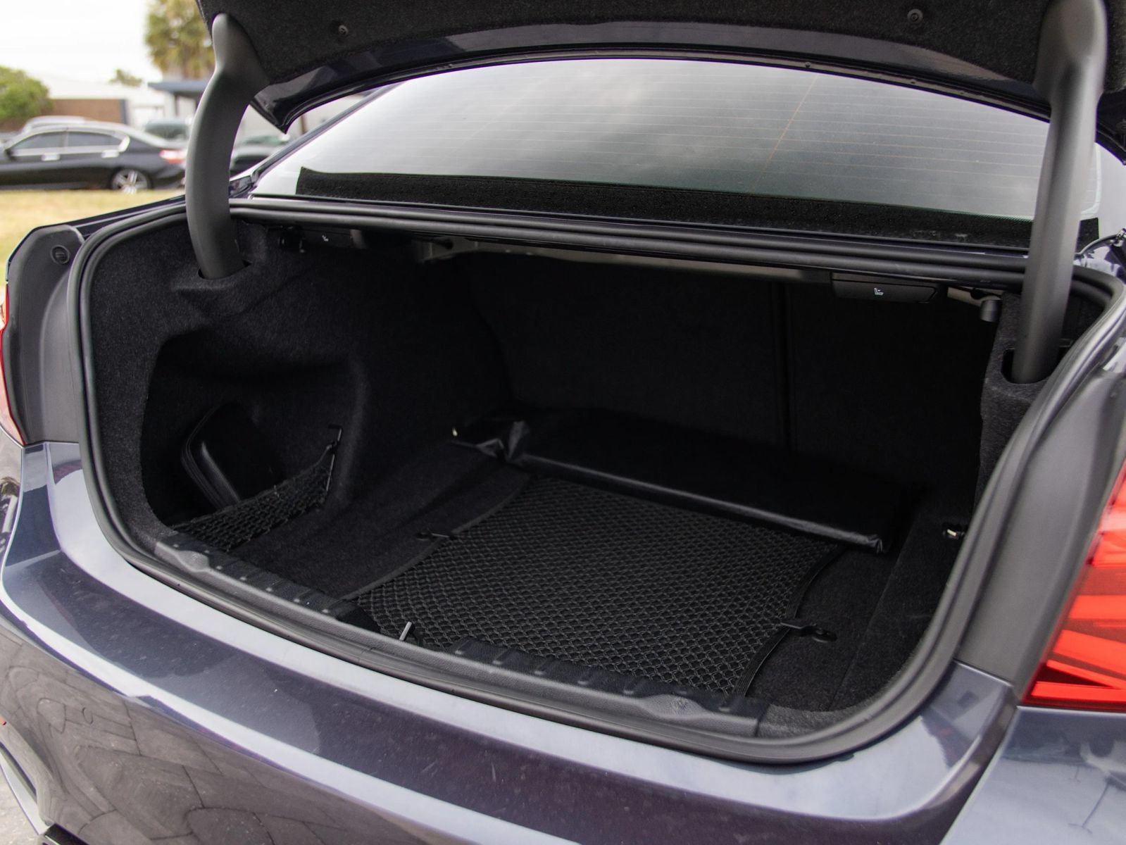 Used 2017 BMW M3 RWD image 39