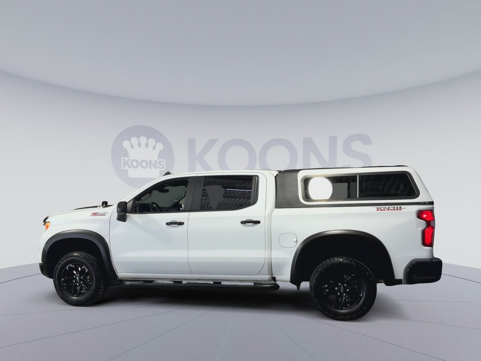 Used 2024 Chevrolet Silverado 1500 LT Trail Boss w/ Convenience Package II AWD/4WD image 7