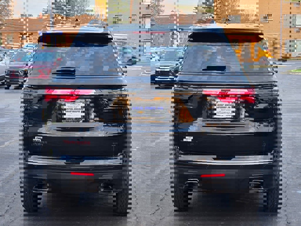 Used 2022 Chevrolet Traverse Premier w/ Redline Edition image 13