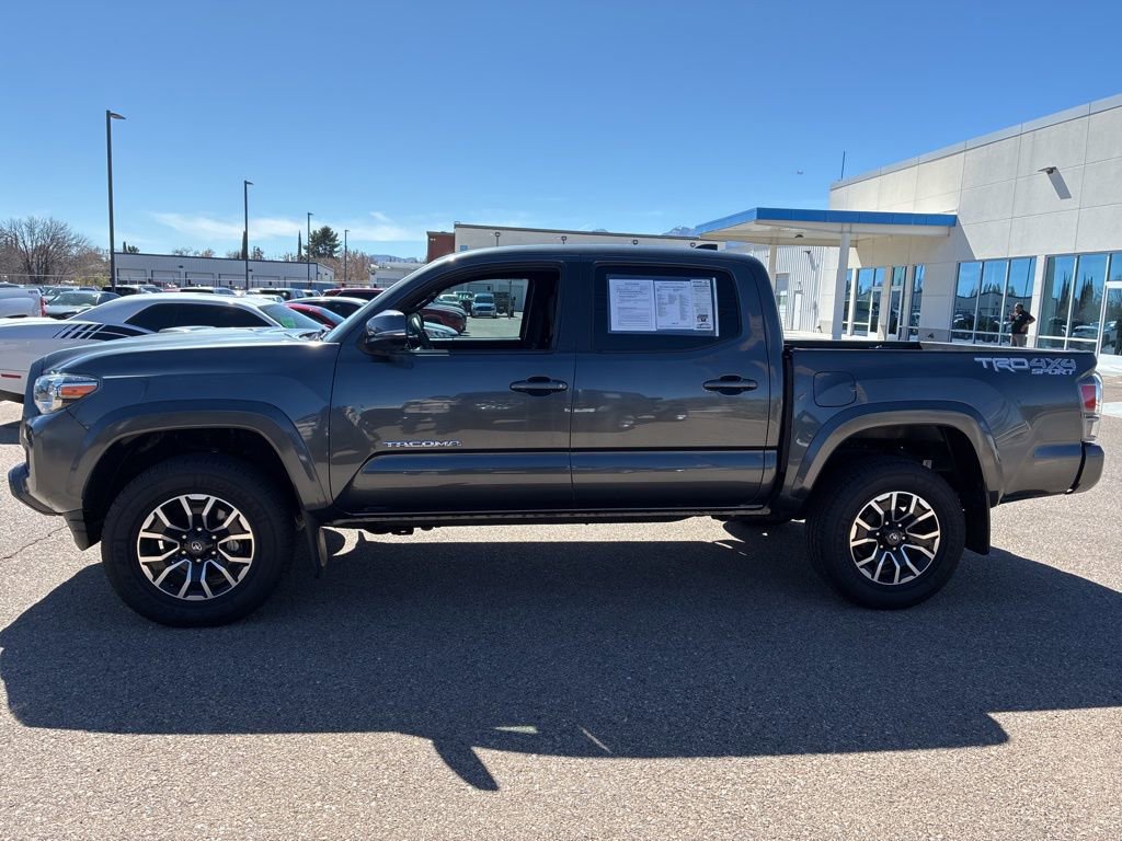 Used 2022 Toyota Tacoma TRD Sport w/ Technology Package AWD/4WD image 2