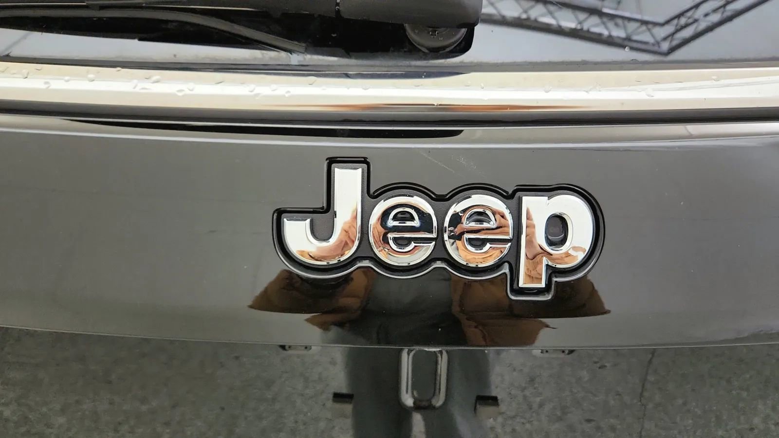 Used 2022 Jeep Compass Limited image 16