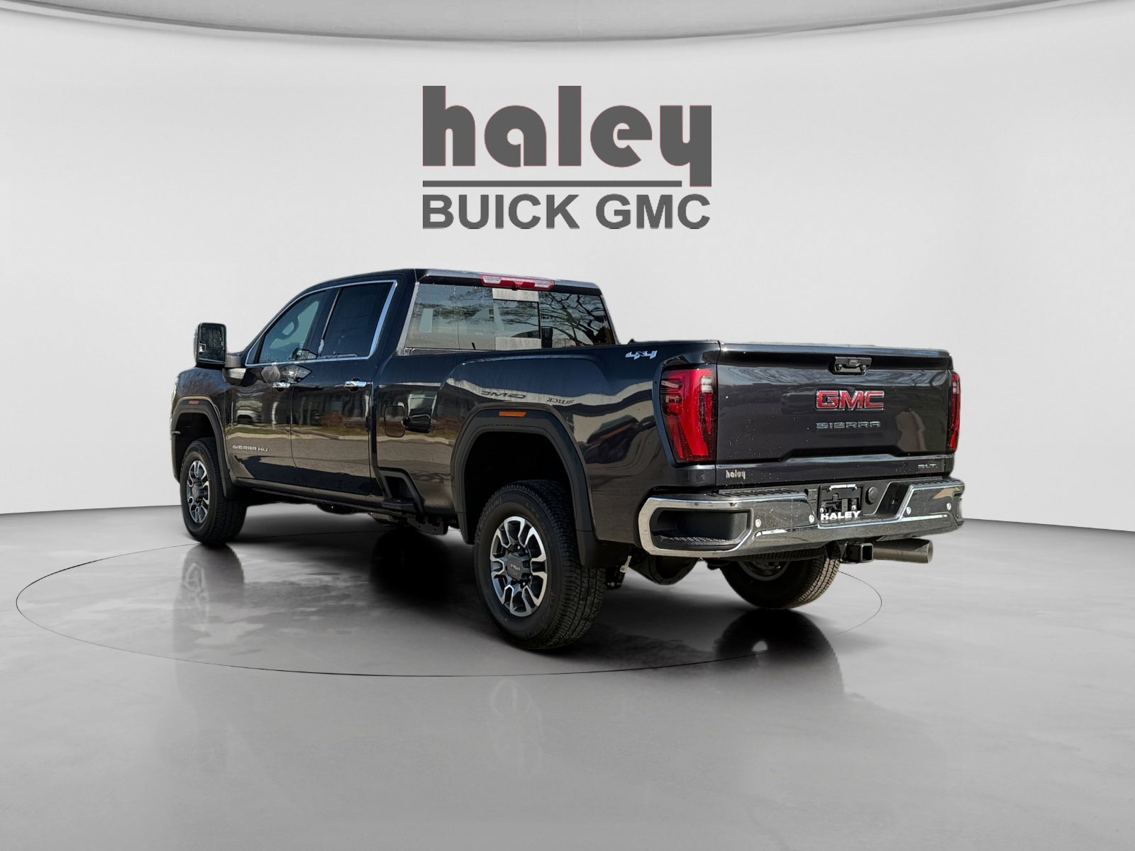 New 2026 GMC Sierra 3500 SLT w/ SLT Convenience Package image 3