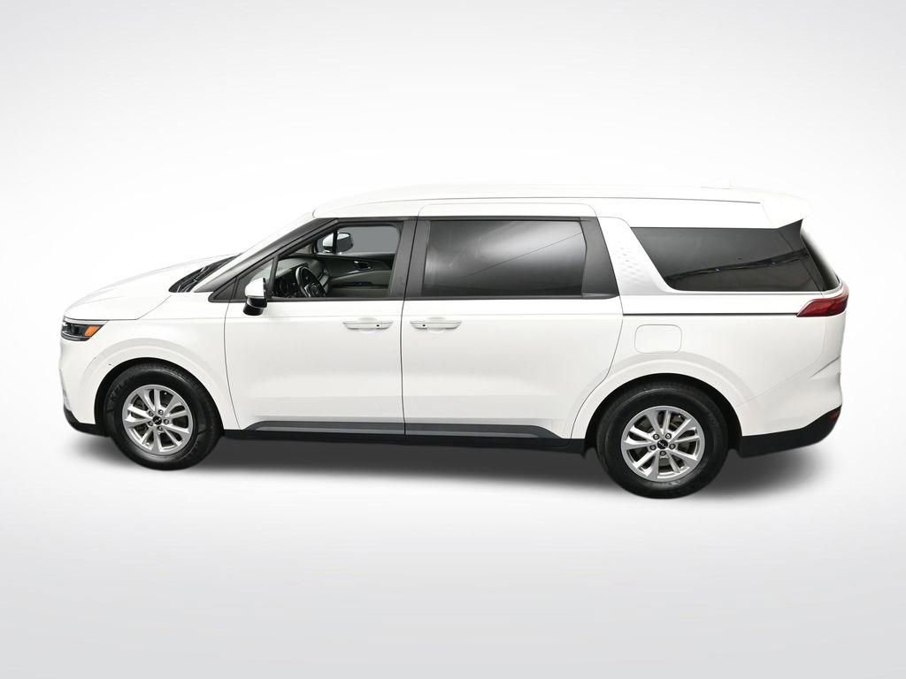 Used 2022 Kia Carnival LX FWD image 18