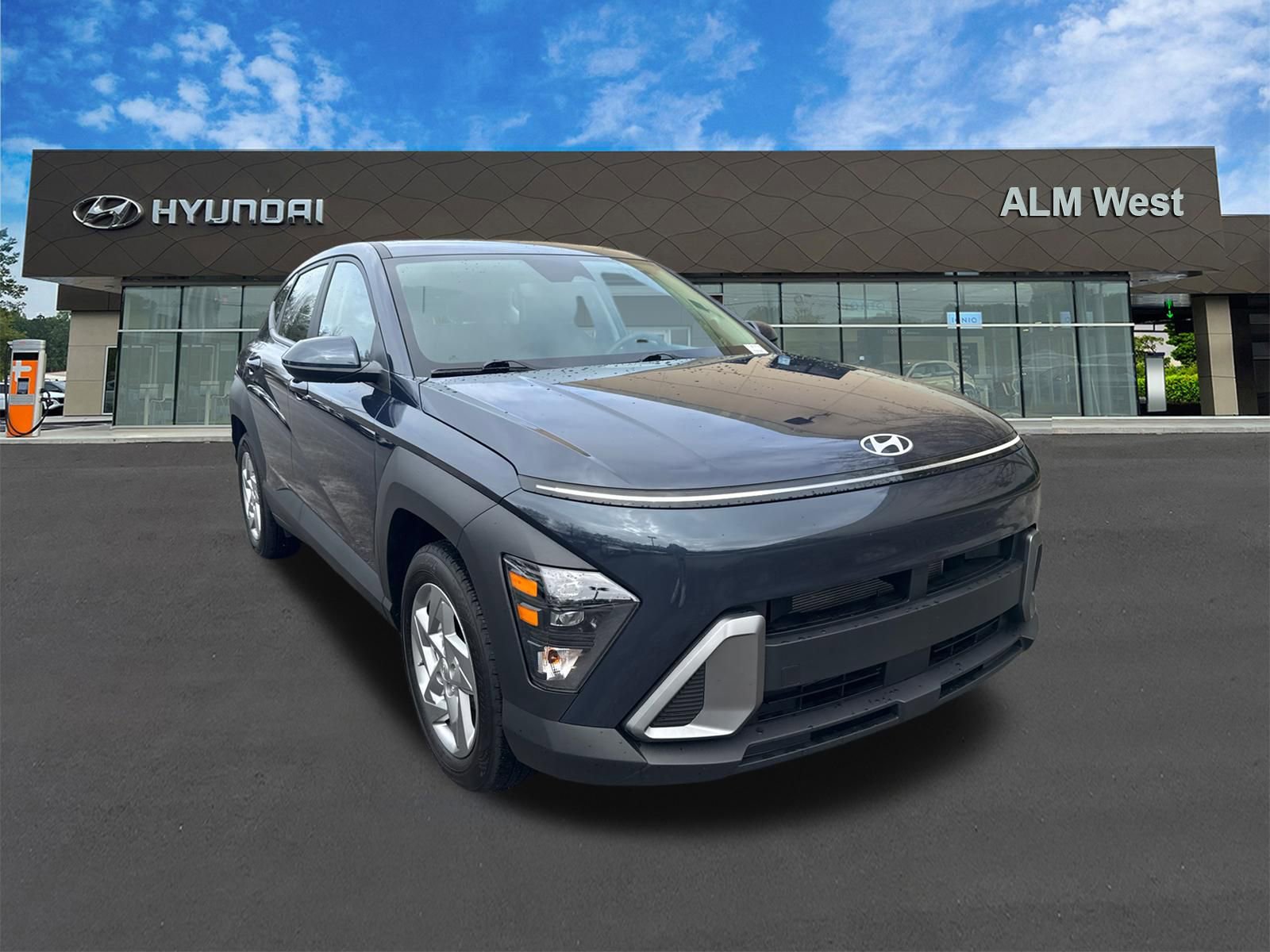 Used 2025 Hyundai Kona SE image 3