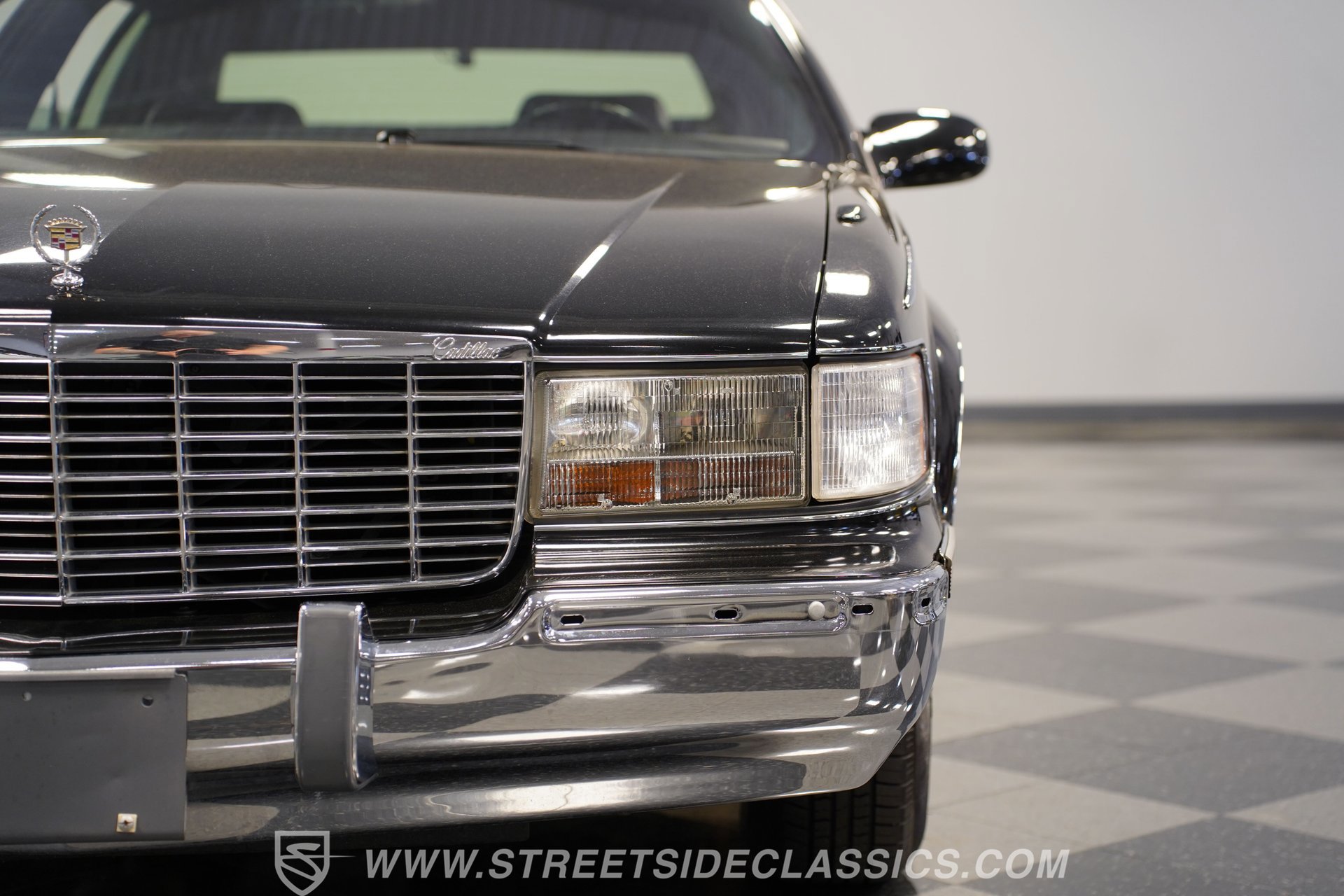 Used 1995 Cadillac Fleetwood Brougham RWD image 21
