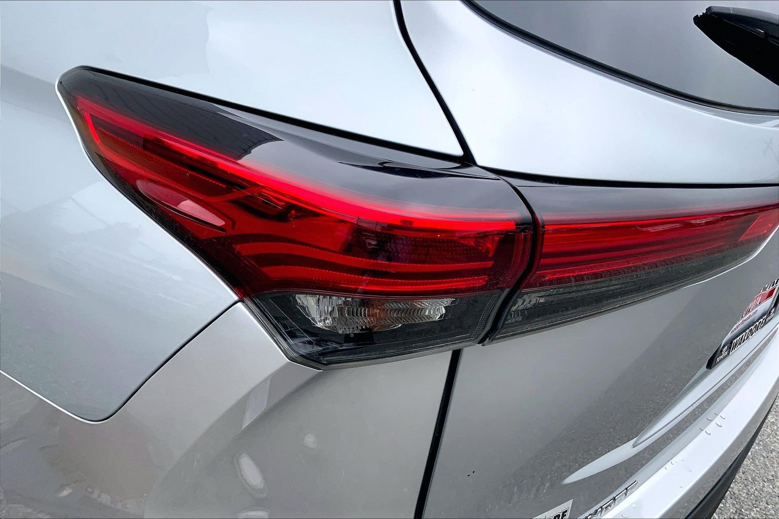 Used 2021 Toyota Highlander XLE FWD image 35