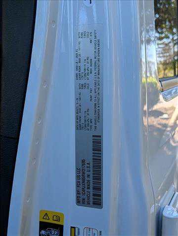 Used 2024 Jeep Wrangler Willys image 24