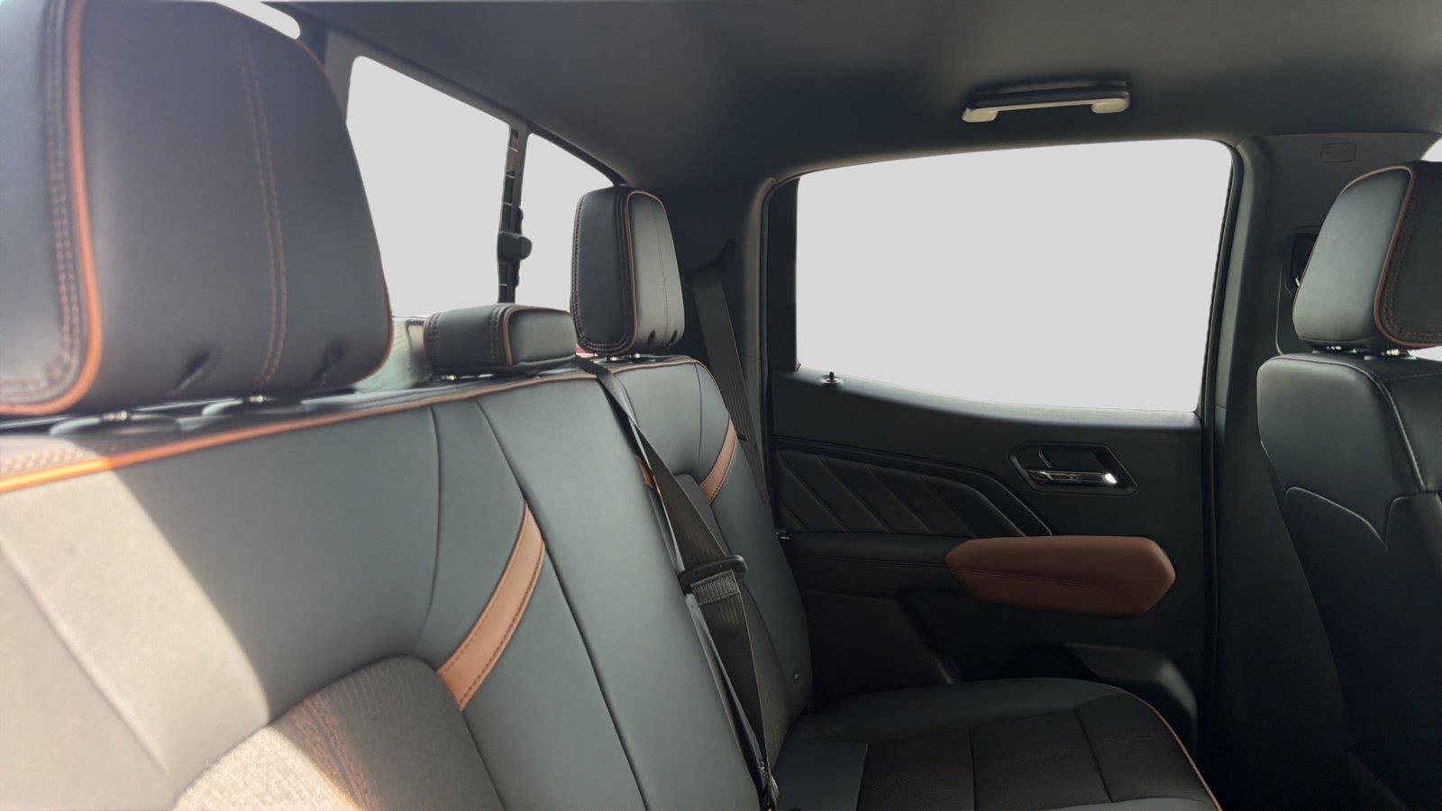 New 2026 GMC Canyon AT4 AWD/4WD image 18