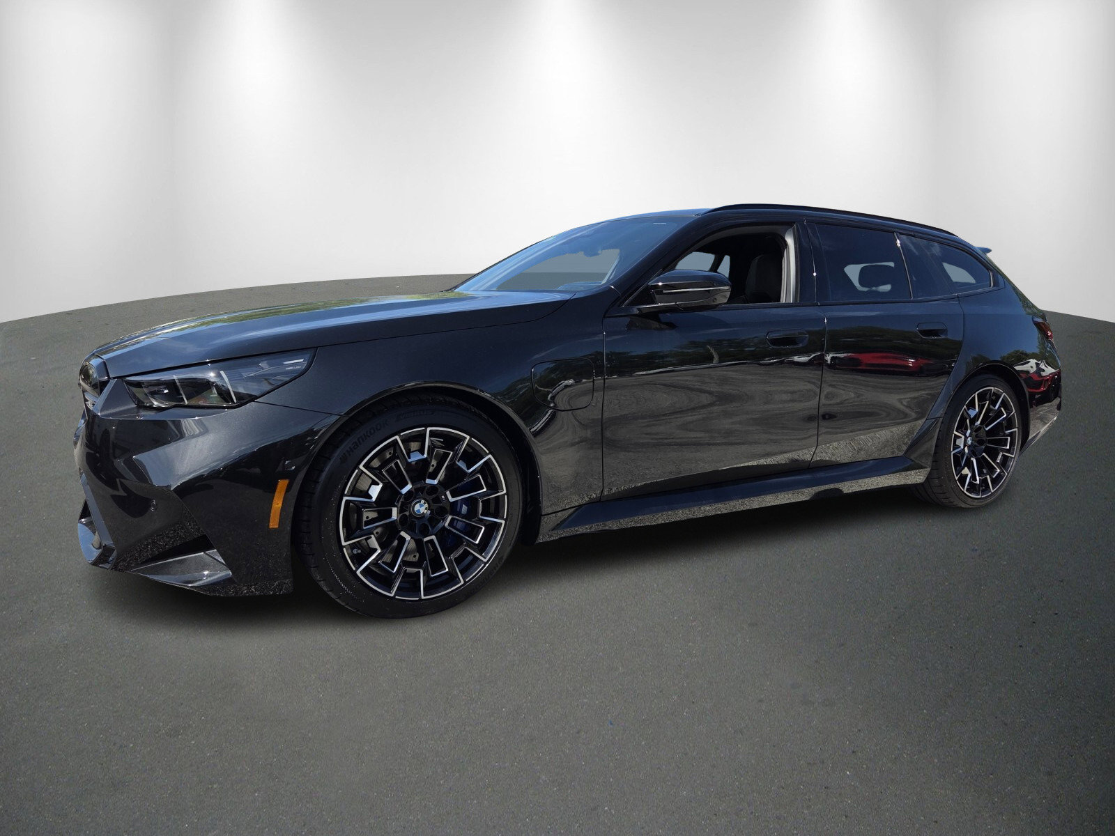 New 2026 BMW M5 Touring AWD/4WD image 3