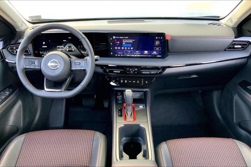 New 2026 Nissan Kicks SR w/ Cold Weather Package image 5