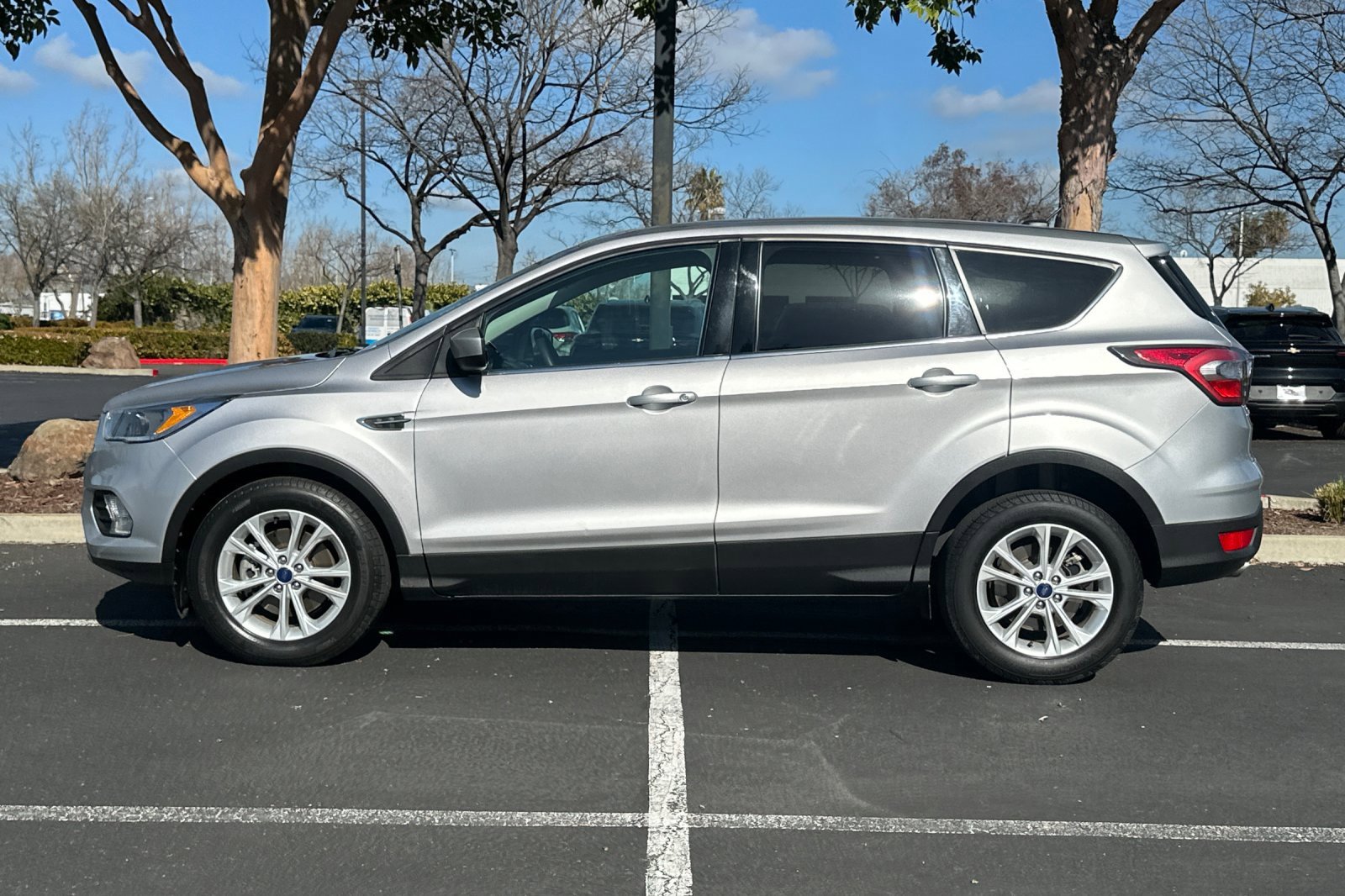 Used 2017 Ford Escape SE image 7
