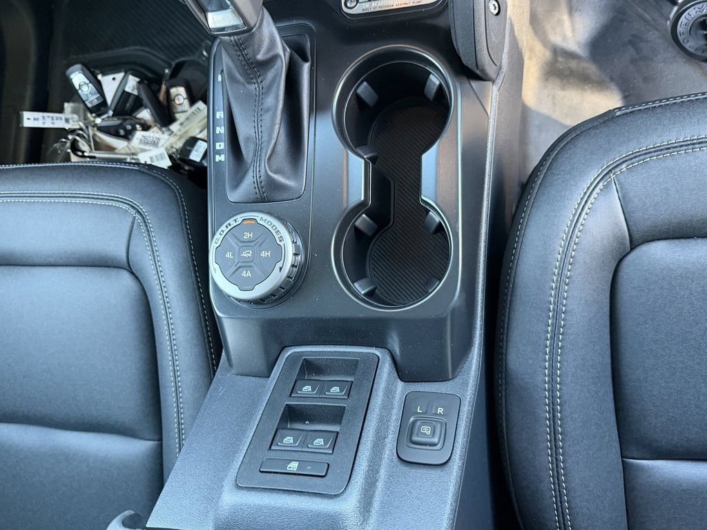 Used 2026 Ford Bronco Badlands AWD/4WD image 11