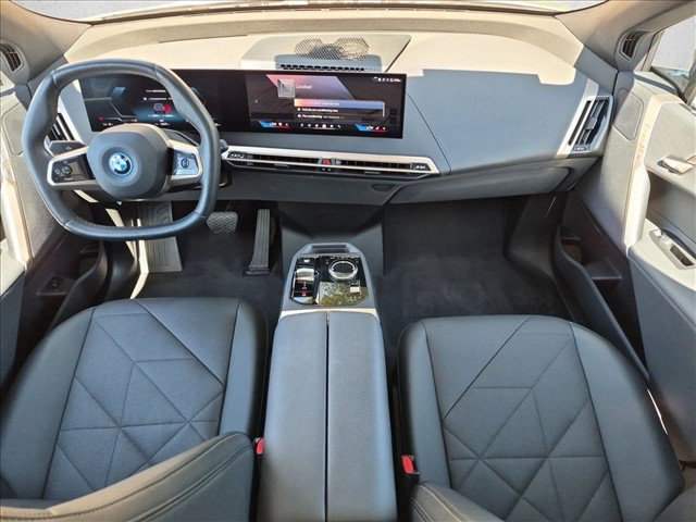Used 2024 BMW iX xDrive50 w/ Sport Package AWD/4WD image 19