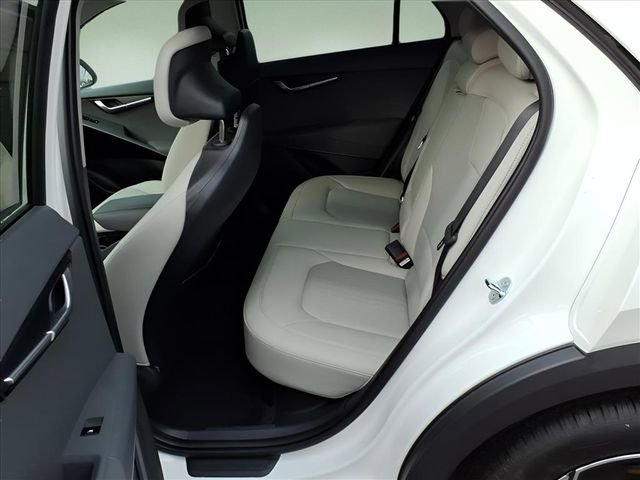 Used 2024 Kia Niro EX image 12