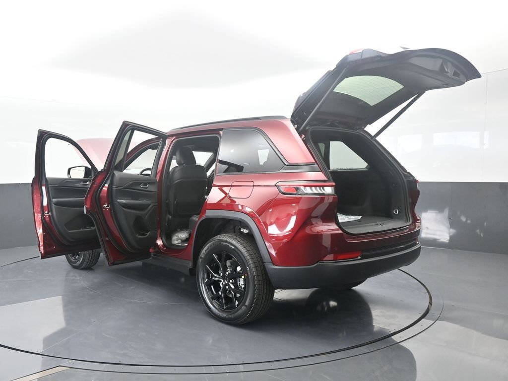 New 2025 Jeep Grand Cherokee Altitude image 69