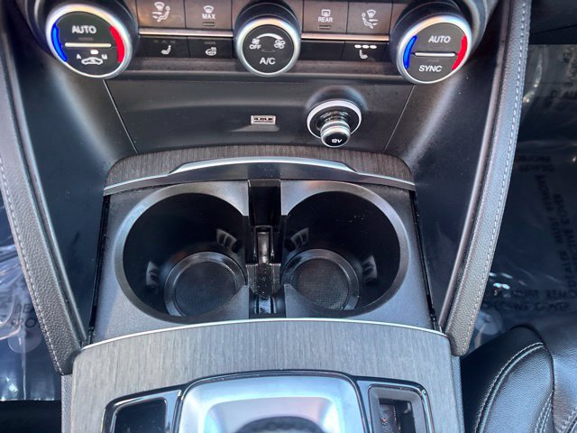 Used 2022 Alfa Romeo Stelvio Ti AWD/4WD image 33