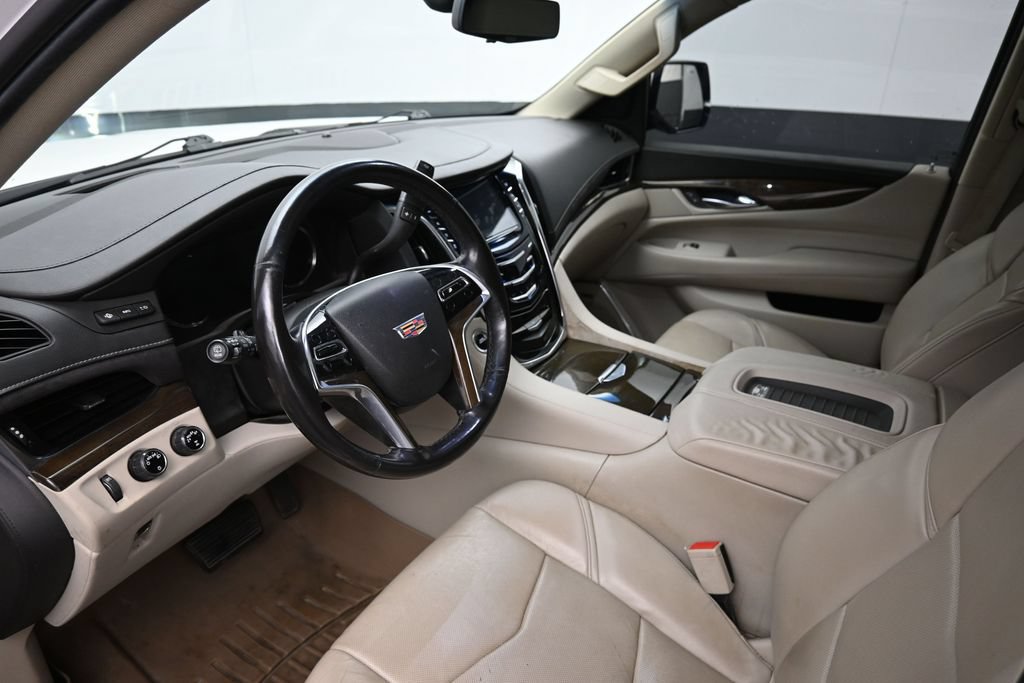 Used 2018 Cadillac Escalade ESV Premium Luxury AWD/4WD image 20