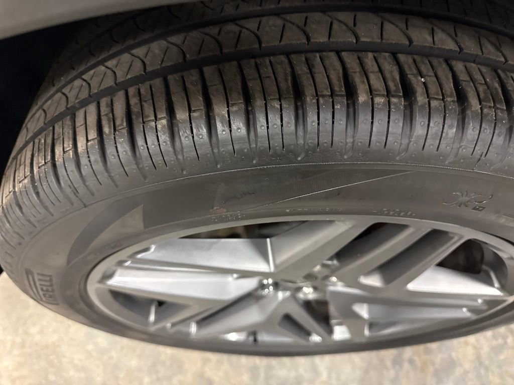 Used 2025 Ford Explorer ST-Line w/ ST-Line Street Pack image 28