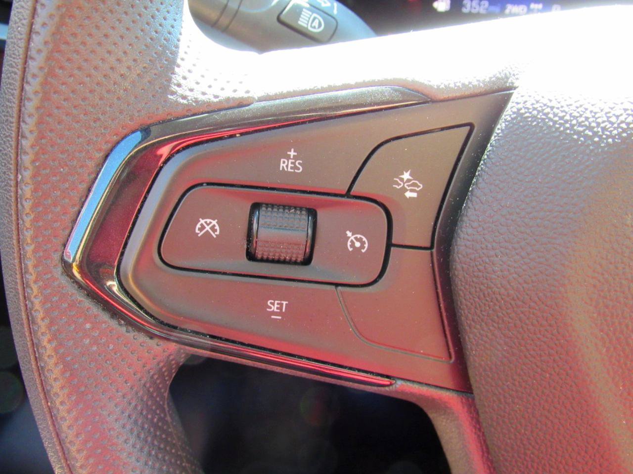Used 2025 Chevrolet TrailBlazer LT AWD/4WD image 20