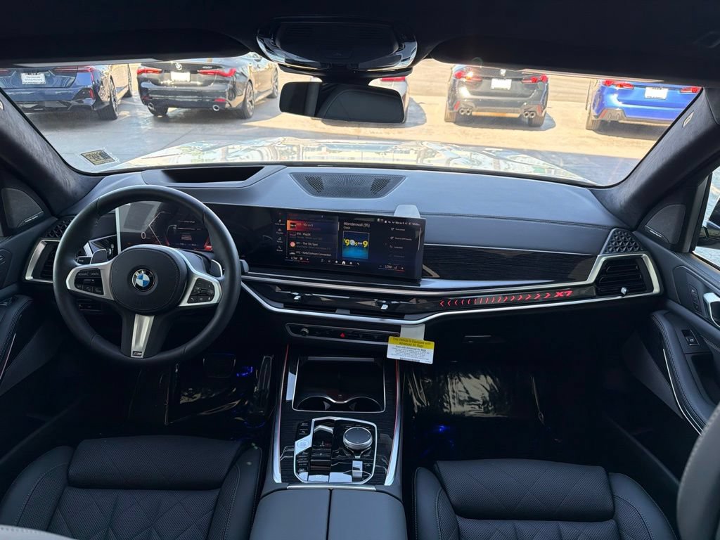 Used 2027 BMW X7 xDrive40i w/ M Sport Package AWD/4WD image 19