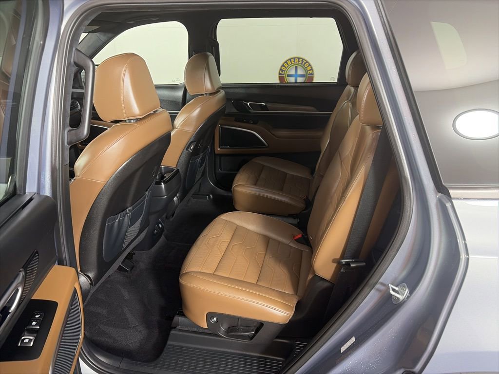 Used 2022 Kia Telluride SX w/ SX Prestige Package image 14
