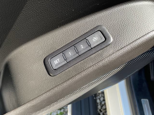 Used 2018 GMC Yukon XL Denali w/ Denali Ultimate Package AWD/4WD image 28