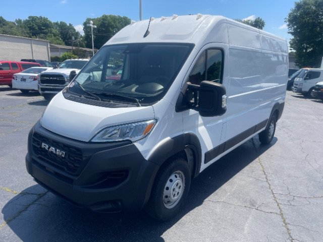Used 2023 RAM ProMaster 2500 FWD image 2