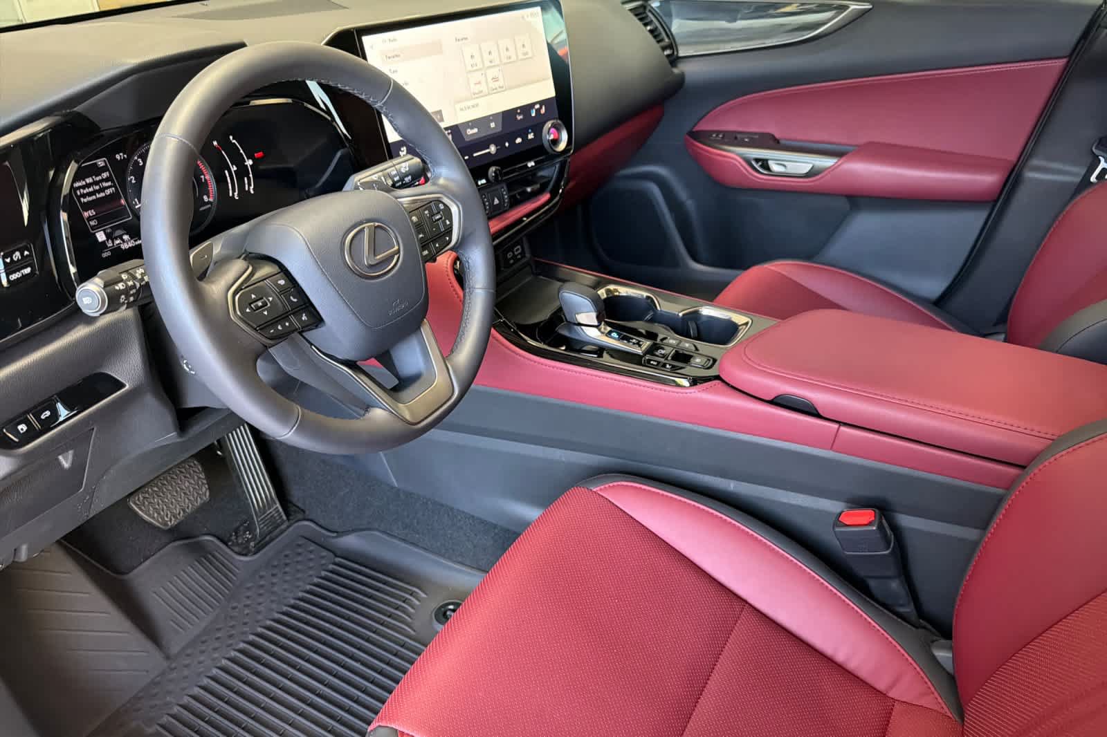 Certified 2025 Lexus NX 350 AWD w/ Accessory Package (A2) image 11