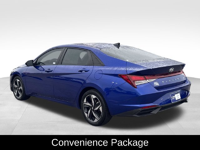 Used 2023 Hyundai Elantra SEL w/ Convenience Package FWD image 3