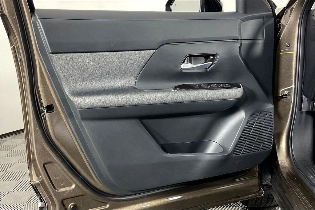 New 2026 Nissan Kicks SV w/ SV Premium Package image 42