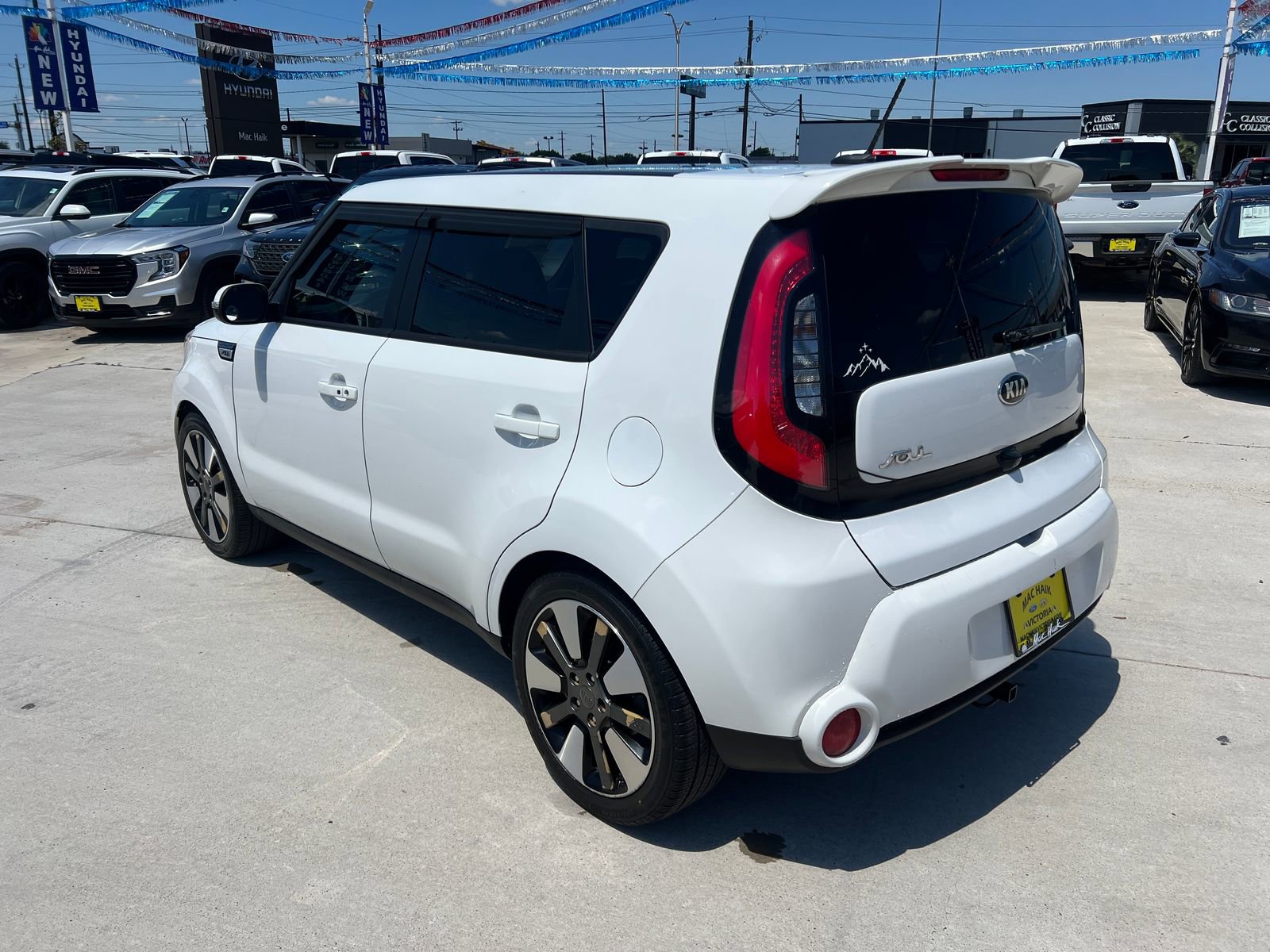 Used 2015 Kia Soul ! w/ Sun & Sound Package FWD image 5
