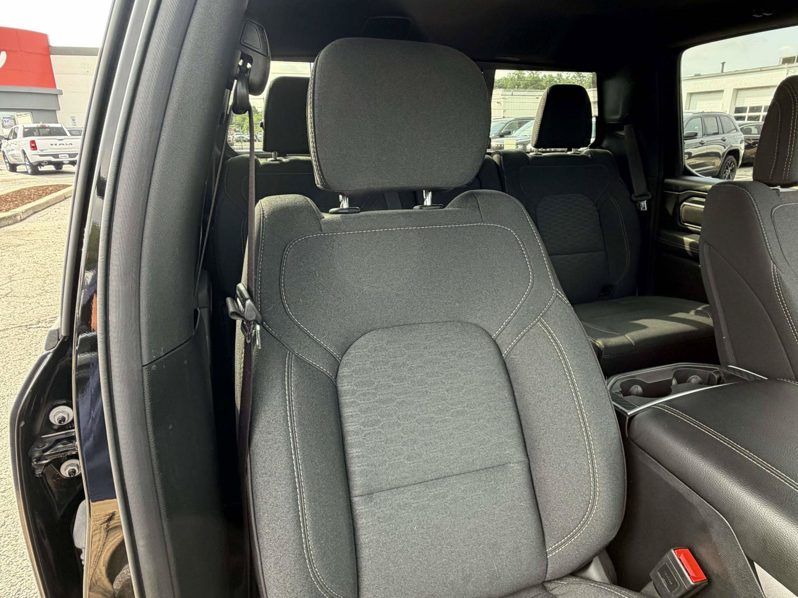 Used 2025 RAM 1500 Big Horn AWD/4WD image 32