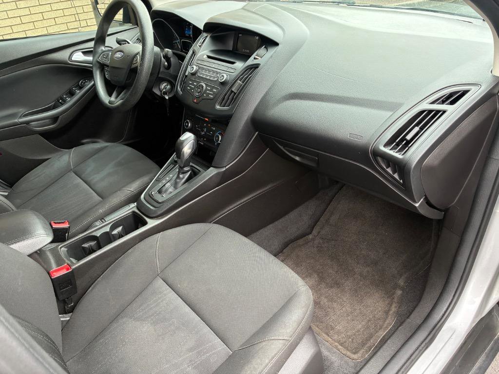 Used 2016 Ford Focus SE image 12