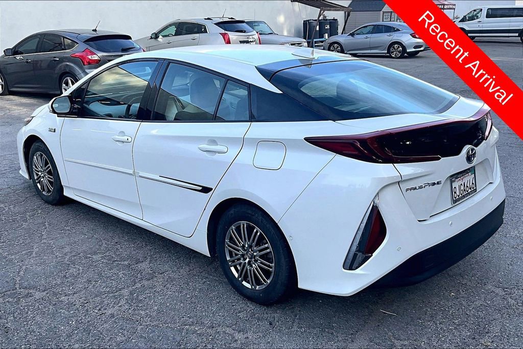 Used 2019 Toyota Prius Prime Advanced FWD image 6